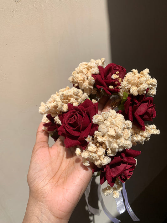 Velvet rose gajra with baby breathe