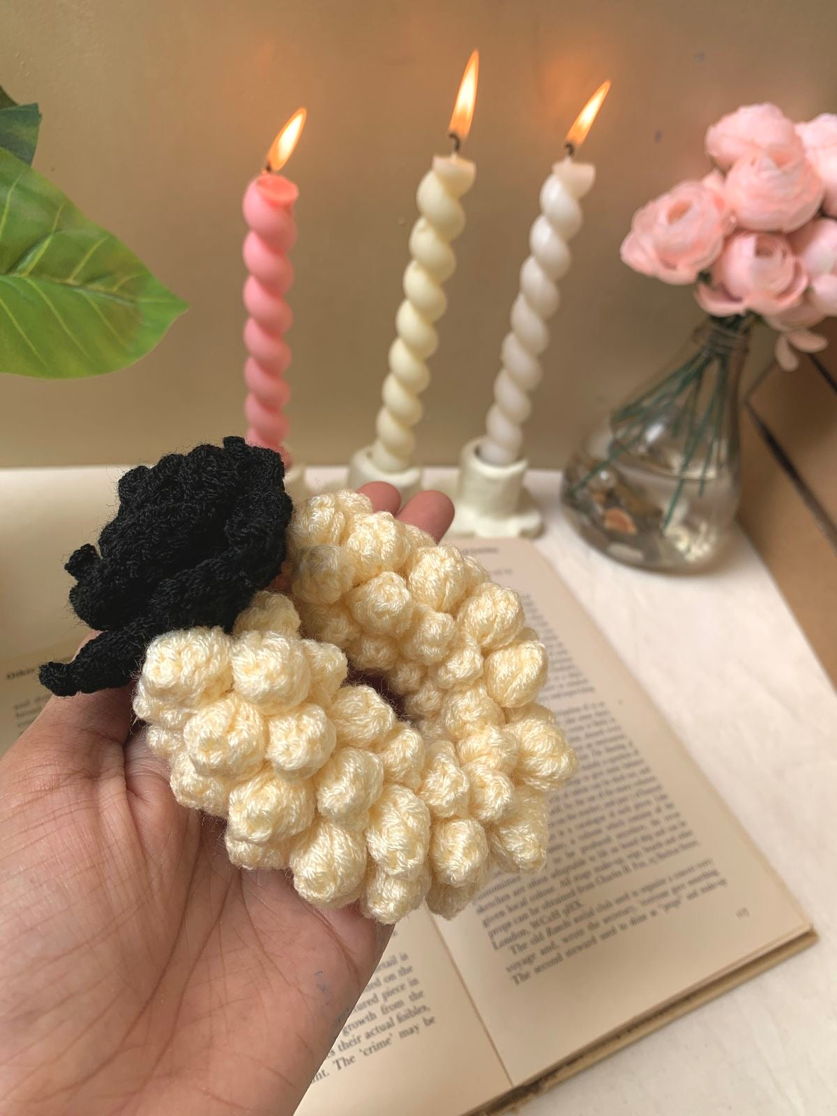 Crochet gajra in black