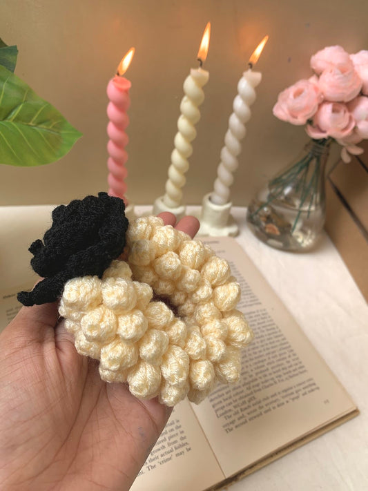 Crochet gajra in black