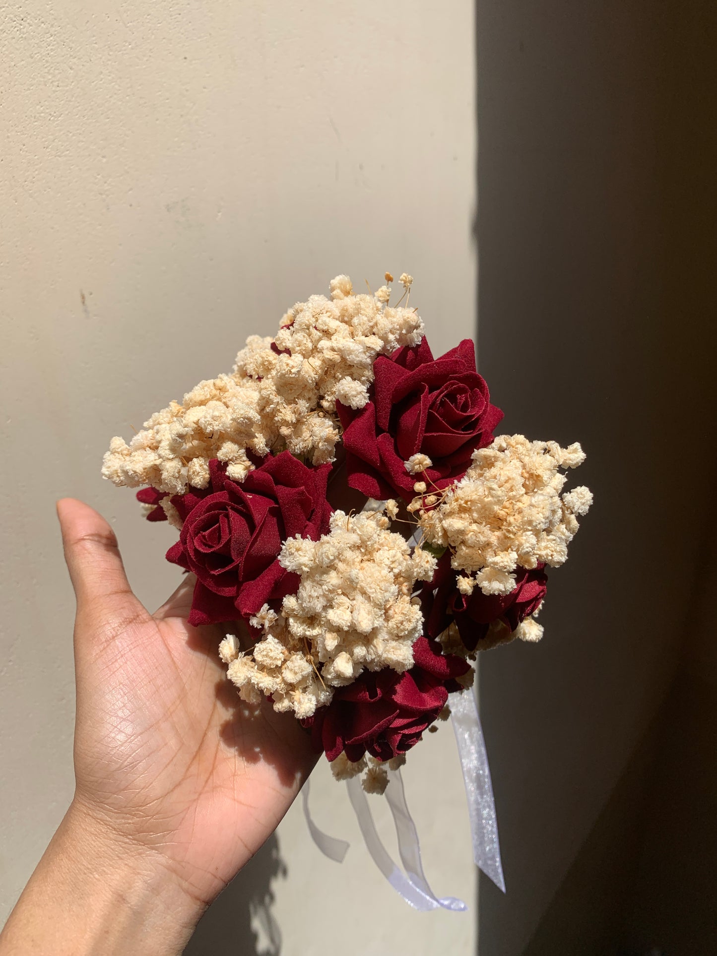 Velvet rose gajra with baby breathe