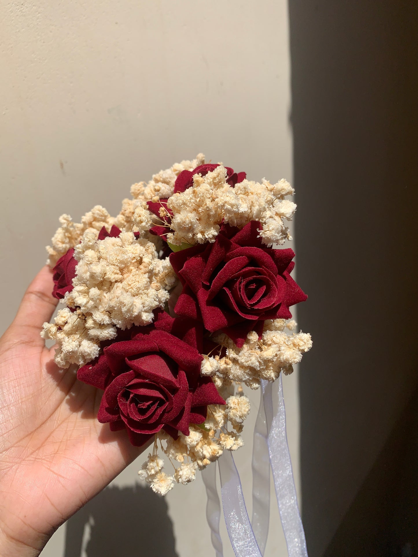 Velvet rose gajra with baby breathe
